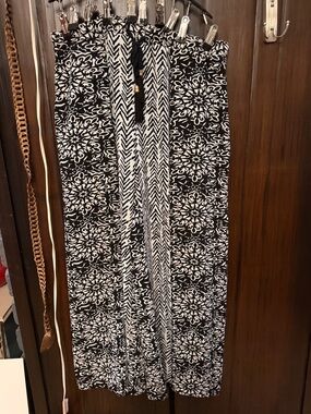 Chico's Black & White Wide-Leg Pants